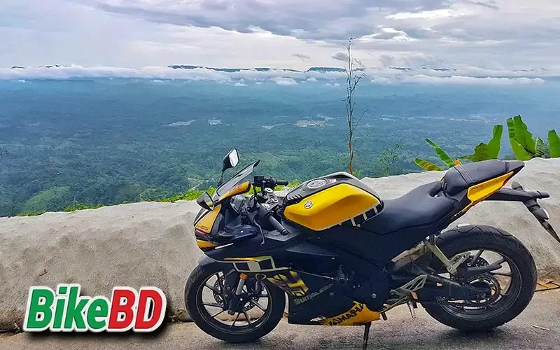 Yamaha R15 V3 40000 km view